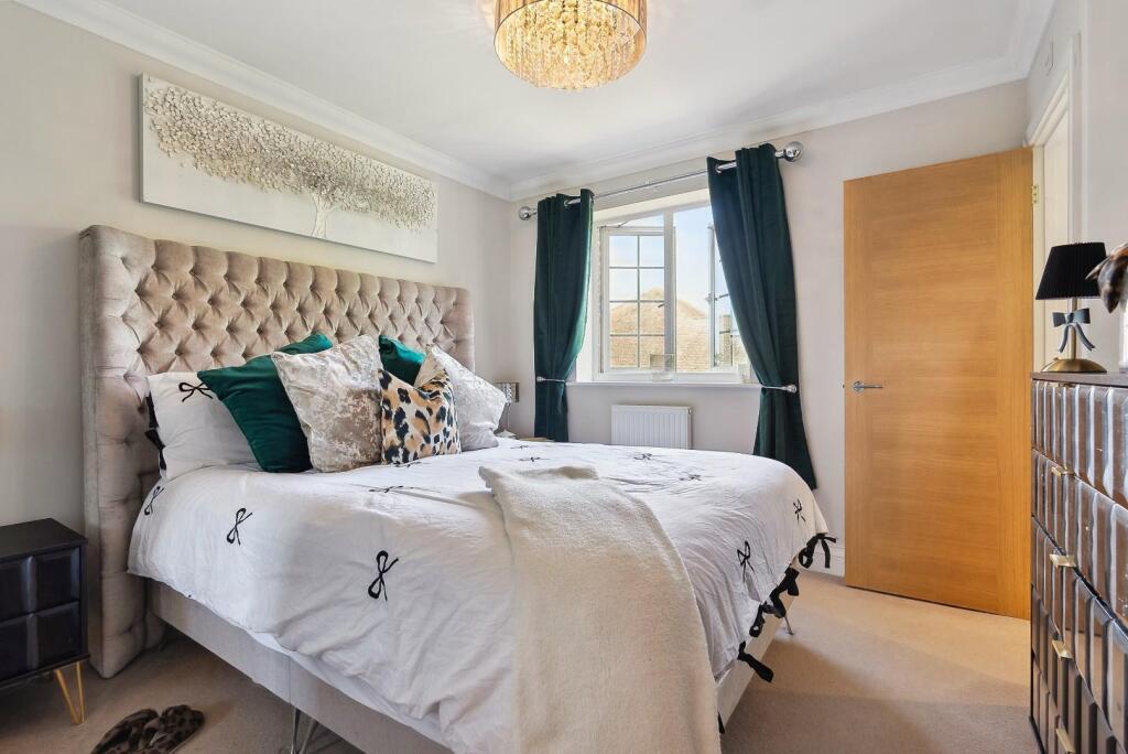 master bedroom.jpeg