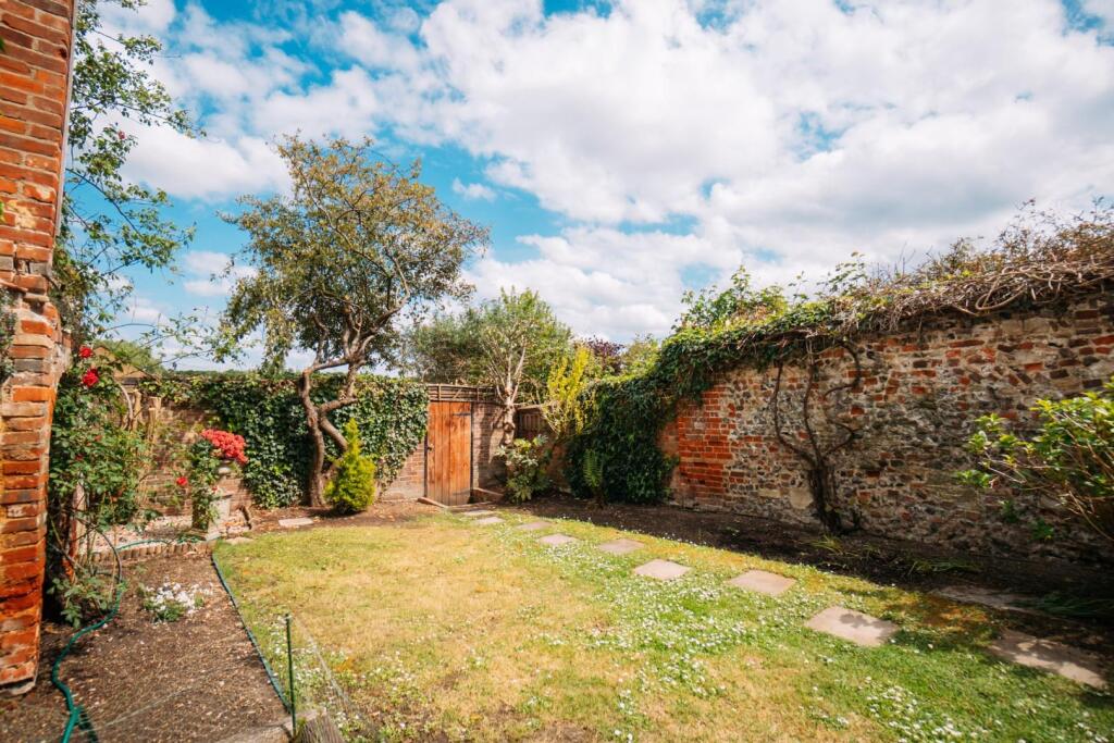 13 Southgate Street-11.jpg