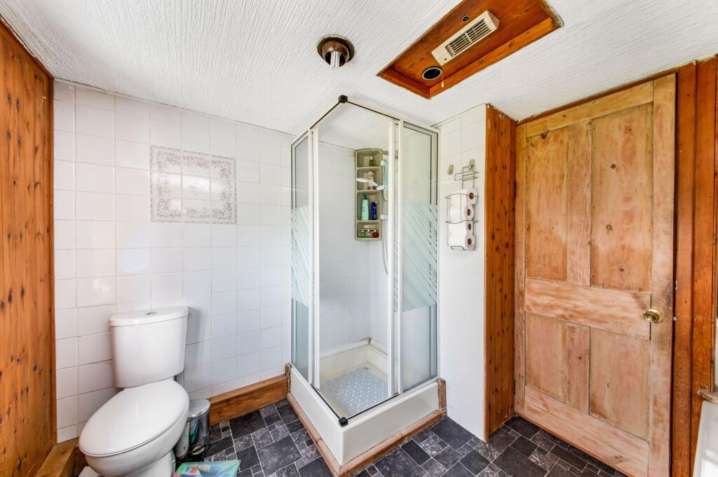 HOUSE BATHROOM