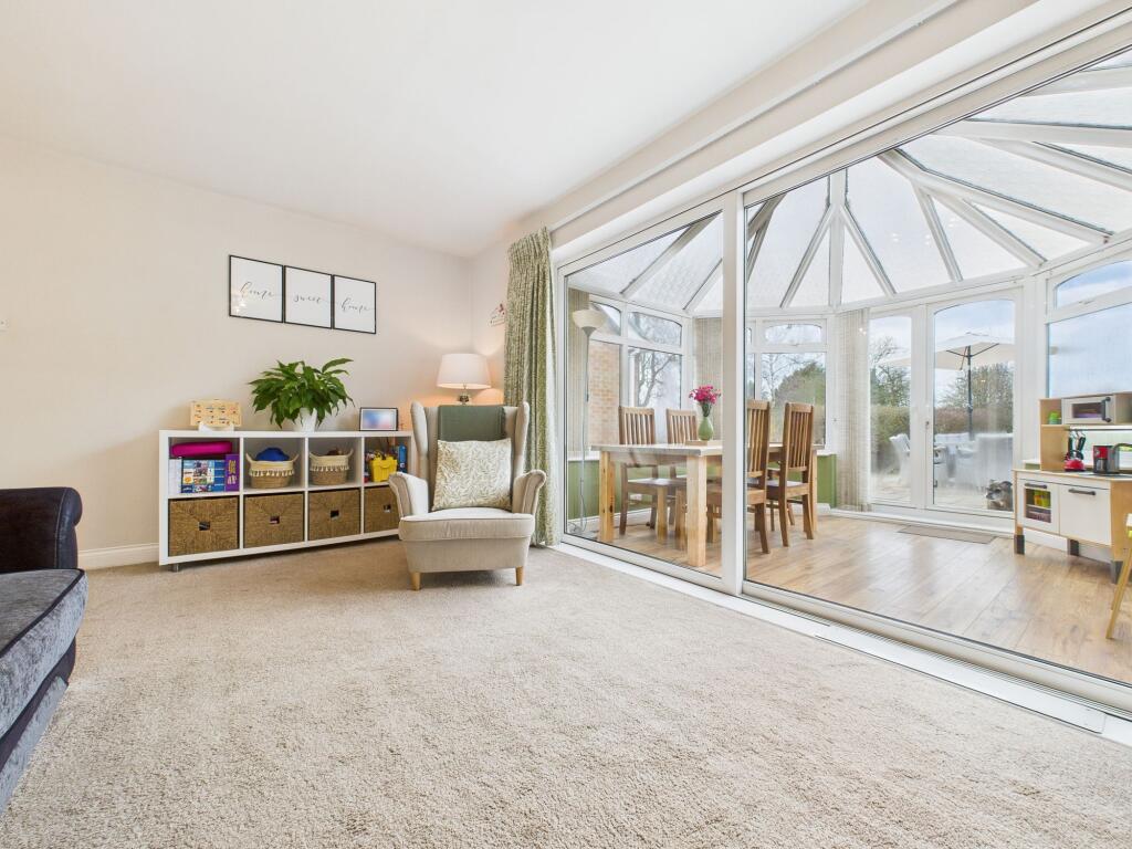 Lounge into Conservatory