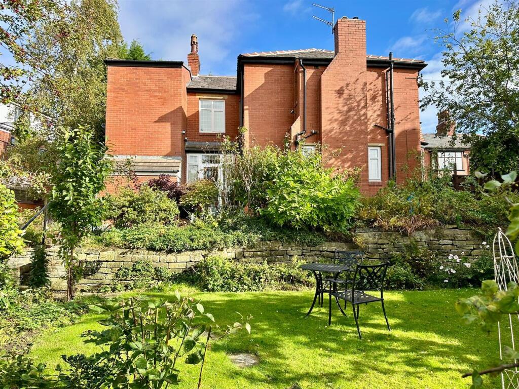 WhatsApp Image 2025-10-06 at 12.02.41_856d3901.jpg