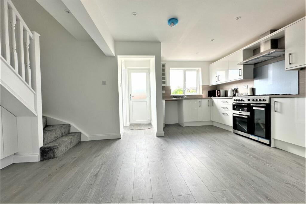 Refurbished 3 bedroom House for sale