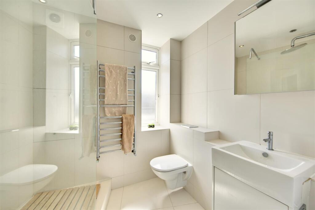 Marsham Court Bathroom