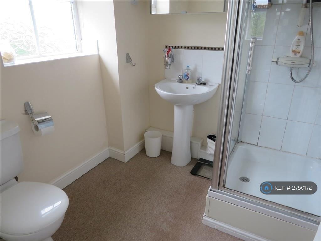 Main Ensuite