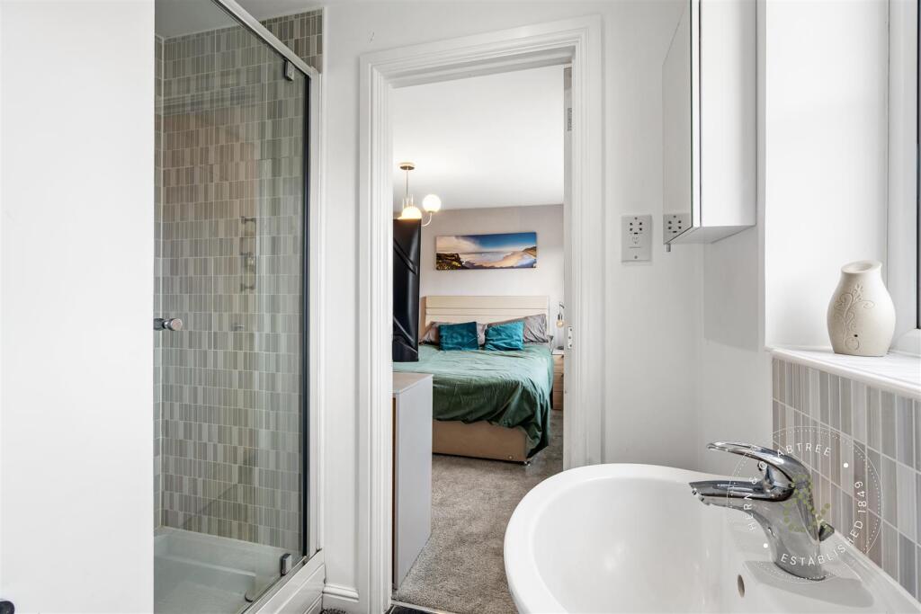 Long Heath Close, Hern Crabtree (47).jpg