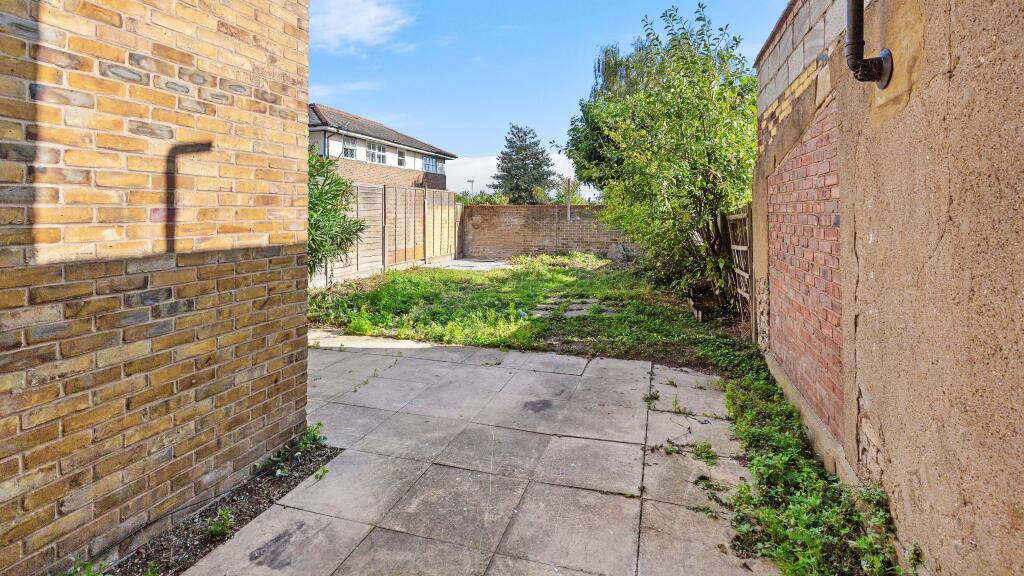 28 Wanlip Road, Plaistow, London, E13 8QP