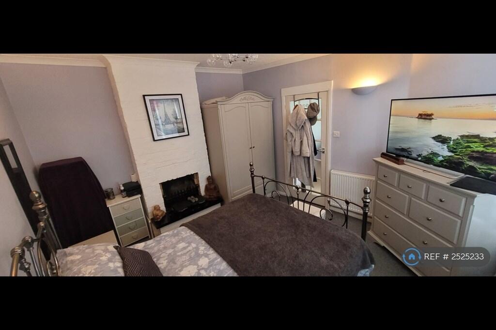 Ground Floor Bedroom 4