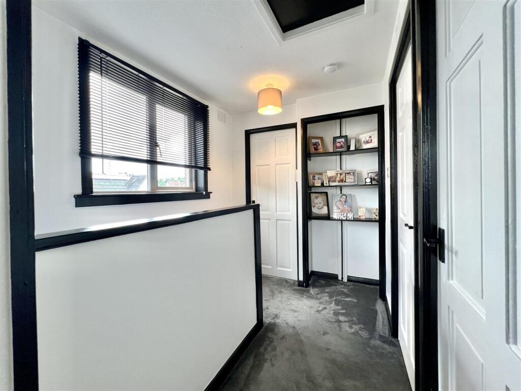 Katrine Drive, Crossford