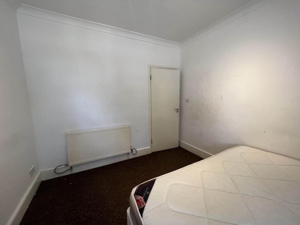 Bedroom 1 (1)
