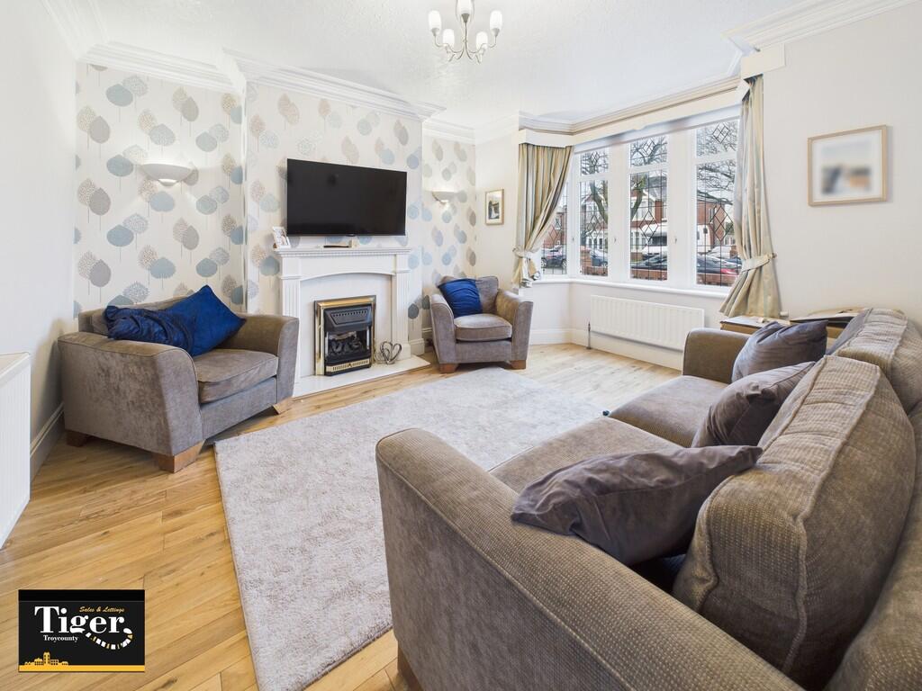 CAM02176G0-PR0777...