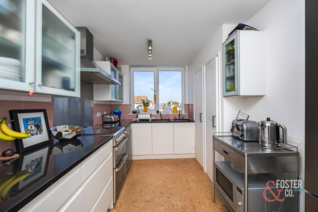 Ferry Road, Atlantic Court, 23-002.jpg