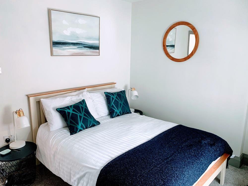 Bed 1.jpg