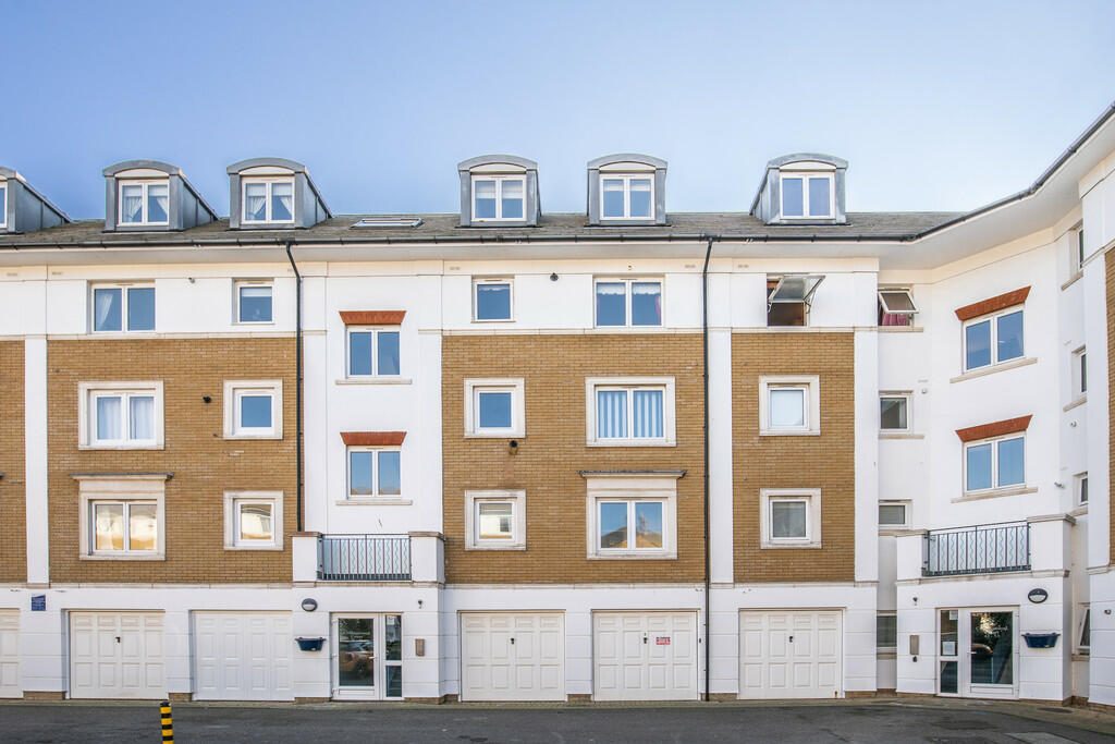 Collingwood Court...