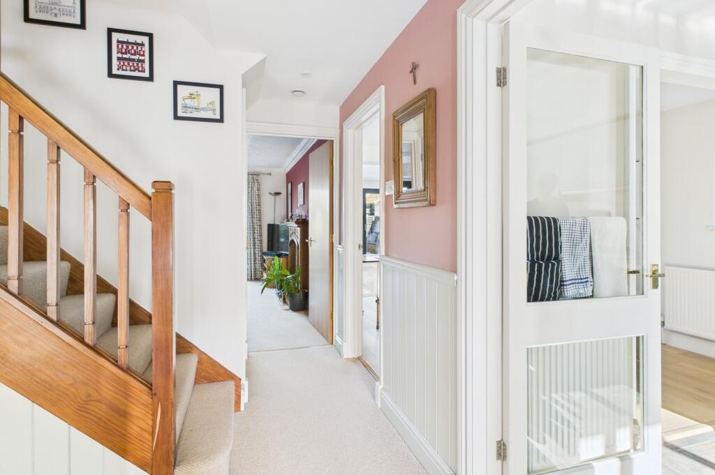 CAM02519G0-PR0230-STILL001