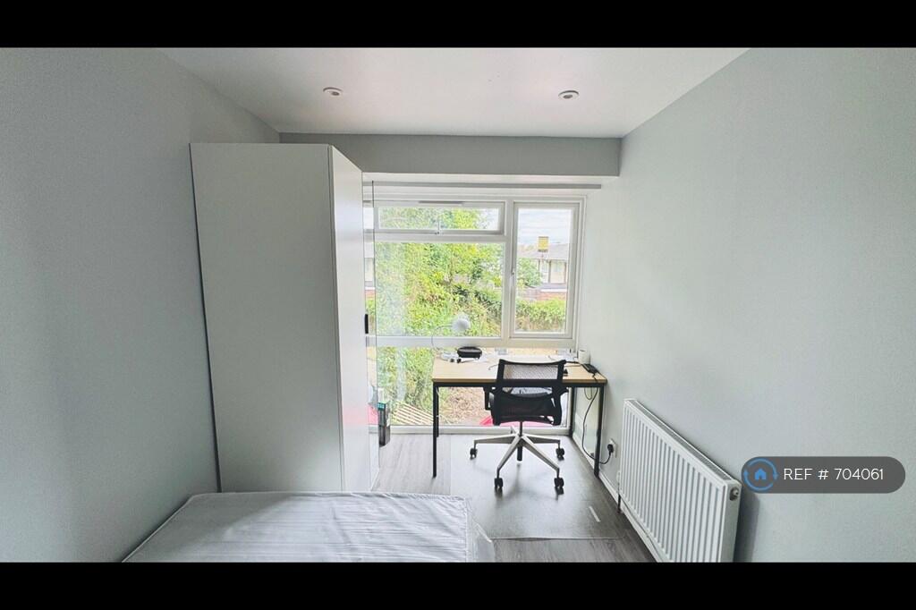 Bedroom 4