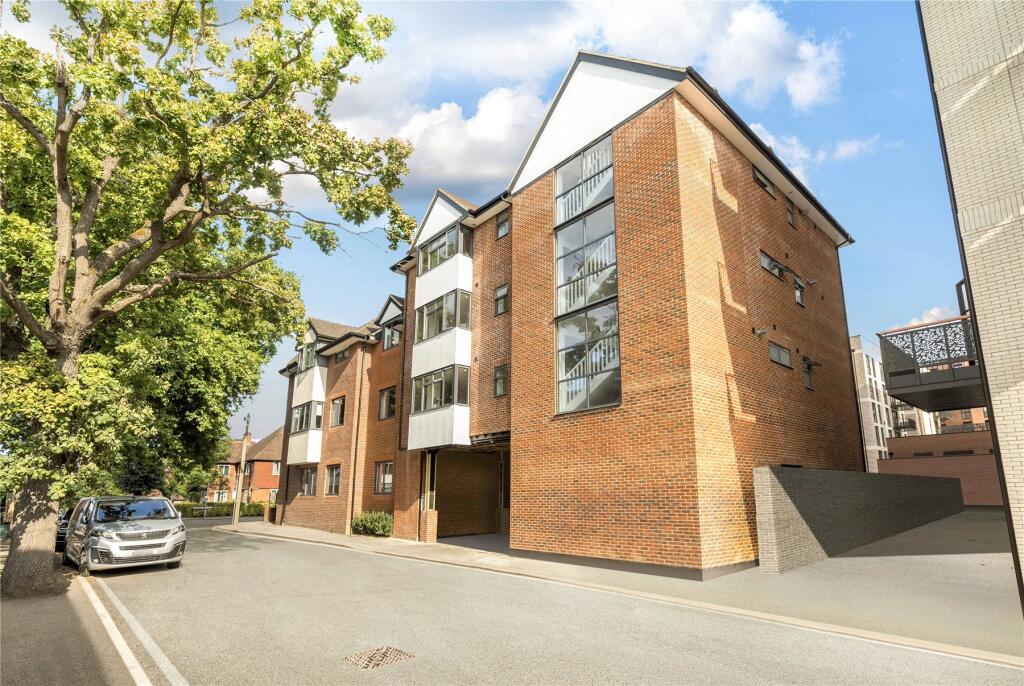 Lavender Park Road, West Byfleet, Surrey, KT14