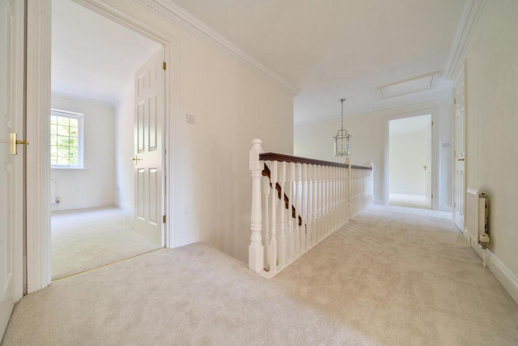 1312376-4-6852863...