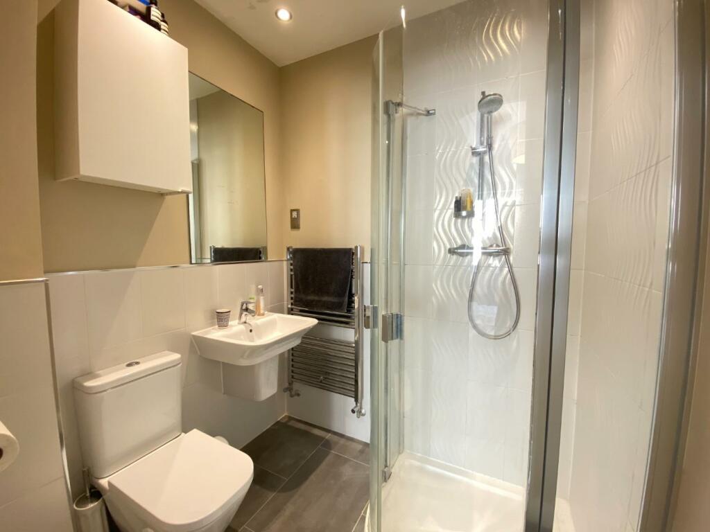Bedroom Two En-suite