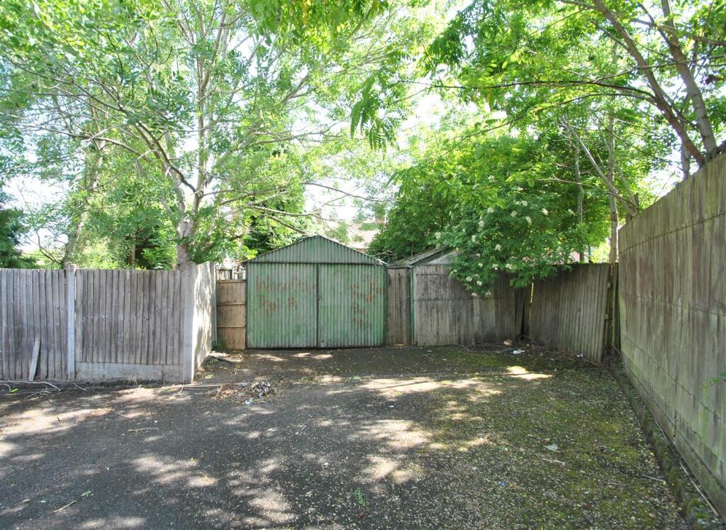 Rear Garage