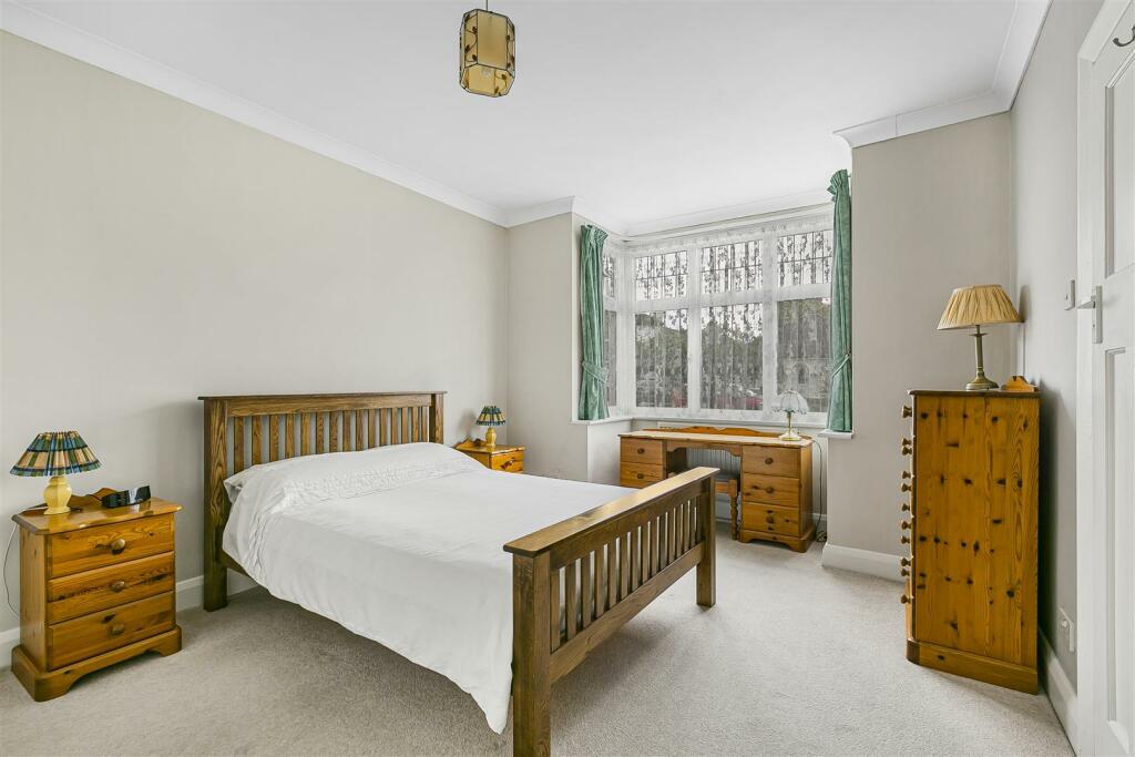 Chattern Road Bedroom Bedroom 1 Bay Window.JPG