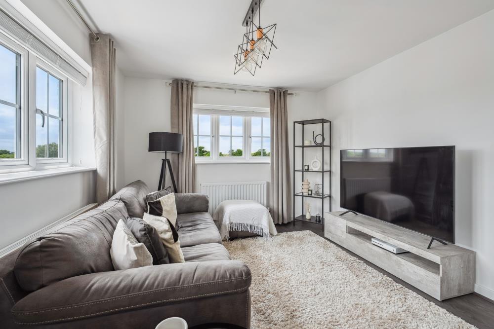 DSC04418 - 800px (1).jpg