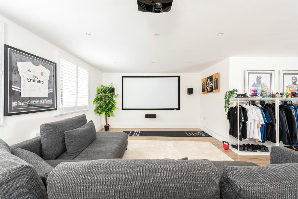 Cinema/Bedroom Six