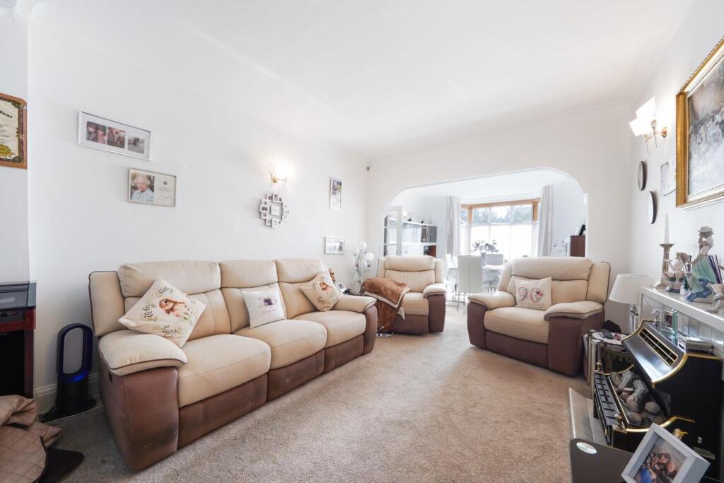 35 Birchen Grove - iZB7TBubeOBE7NJyaoXP.jpg