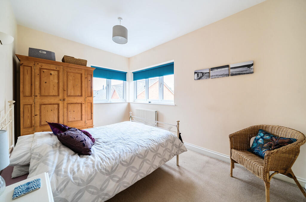 1332828-1-689075f...