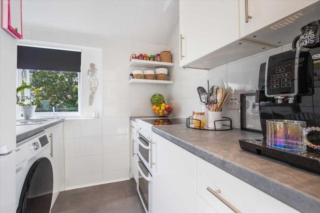 Kitchen (2)