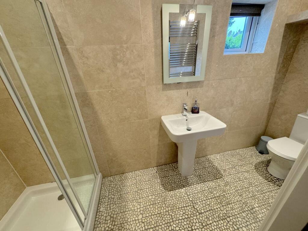 B2-Ensuite