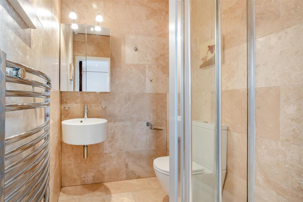 8654181-interior41.jpg