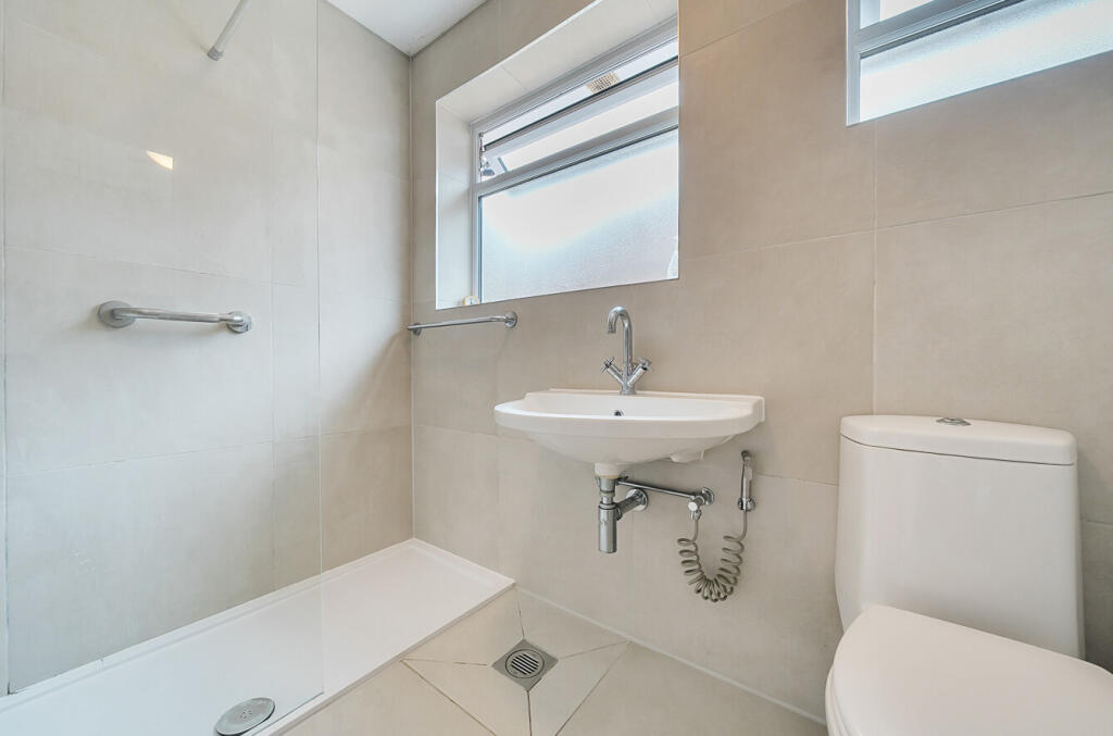 1343910-26-68a5e3...