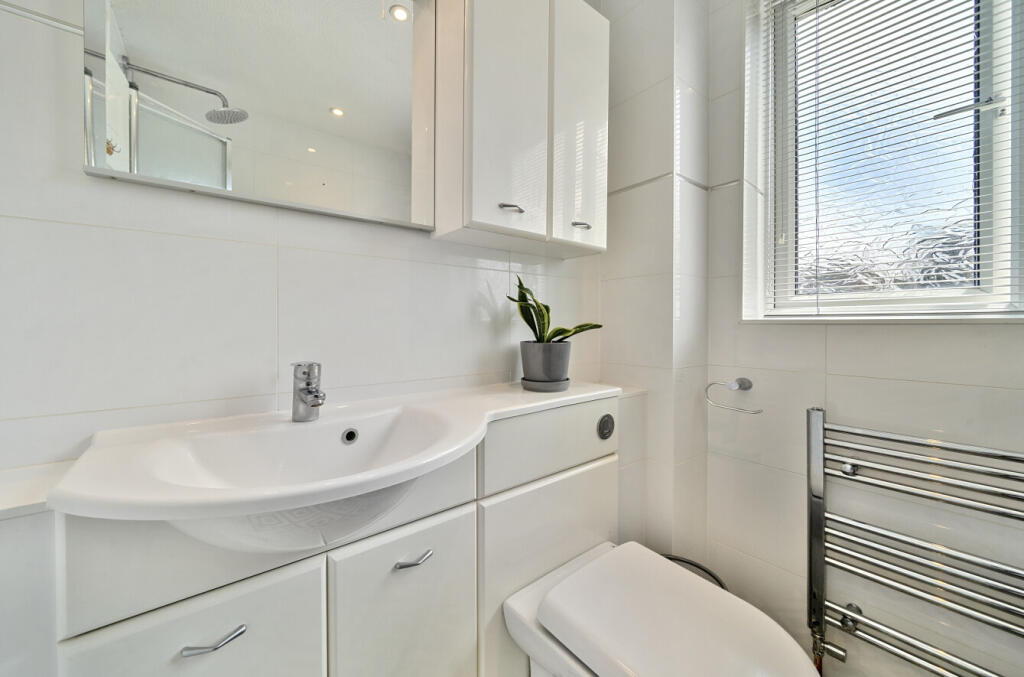 1318189-28-6863ed...