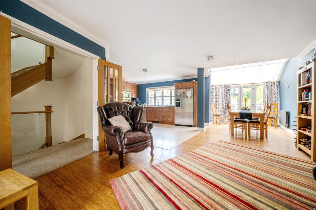 Kitchen/Dining Are