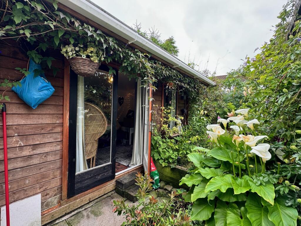 Garden room