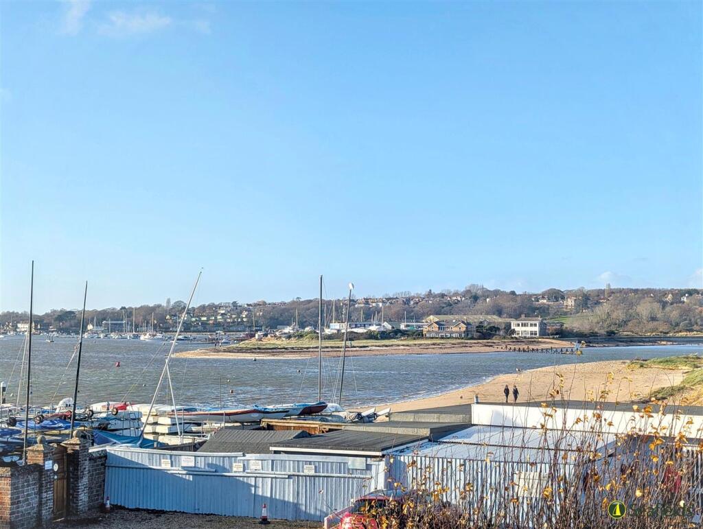 Superb Harbour Views