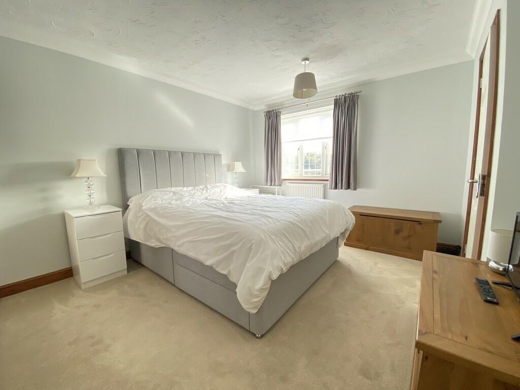 Principal bedroom