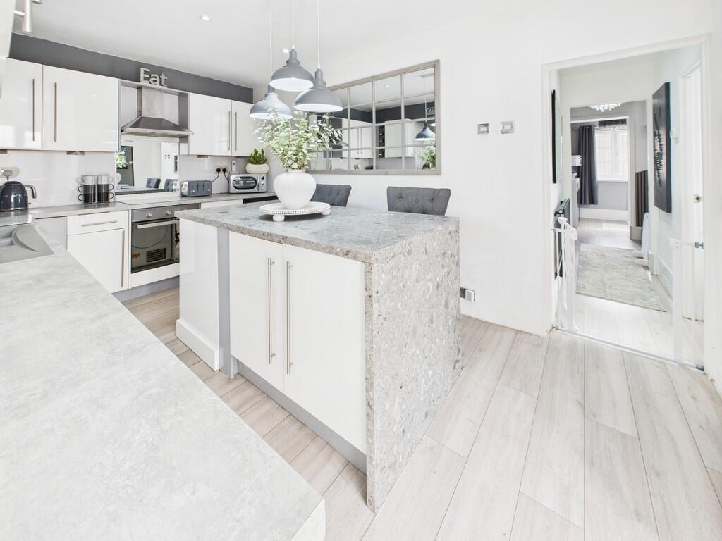 CAM03974G0-PR0191...