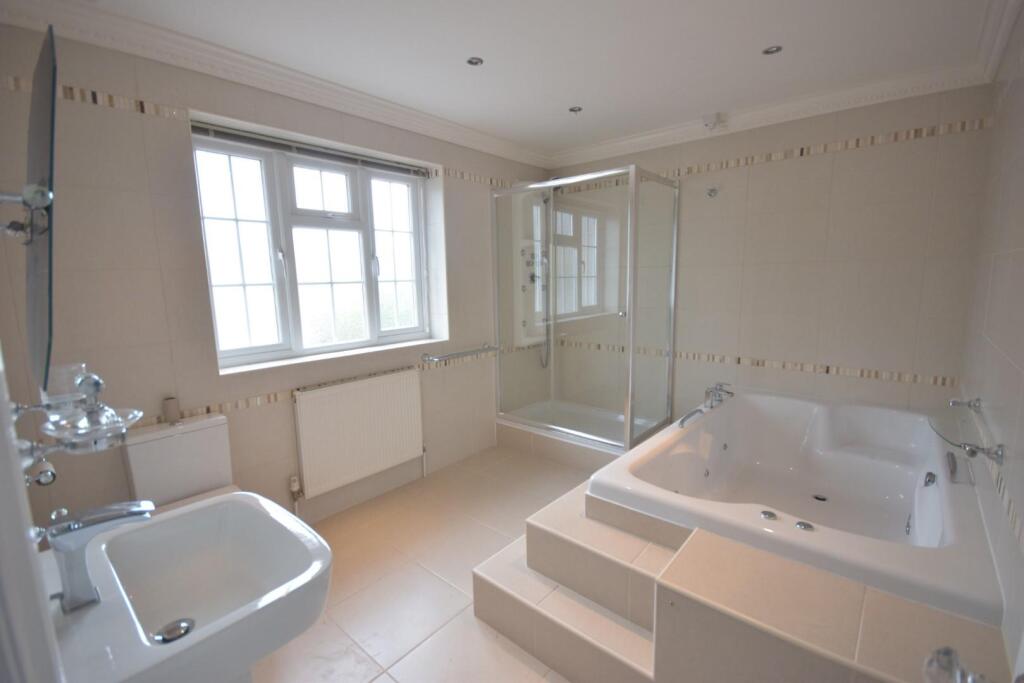 Ensuite to Master