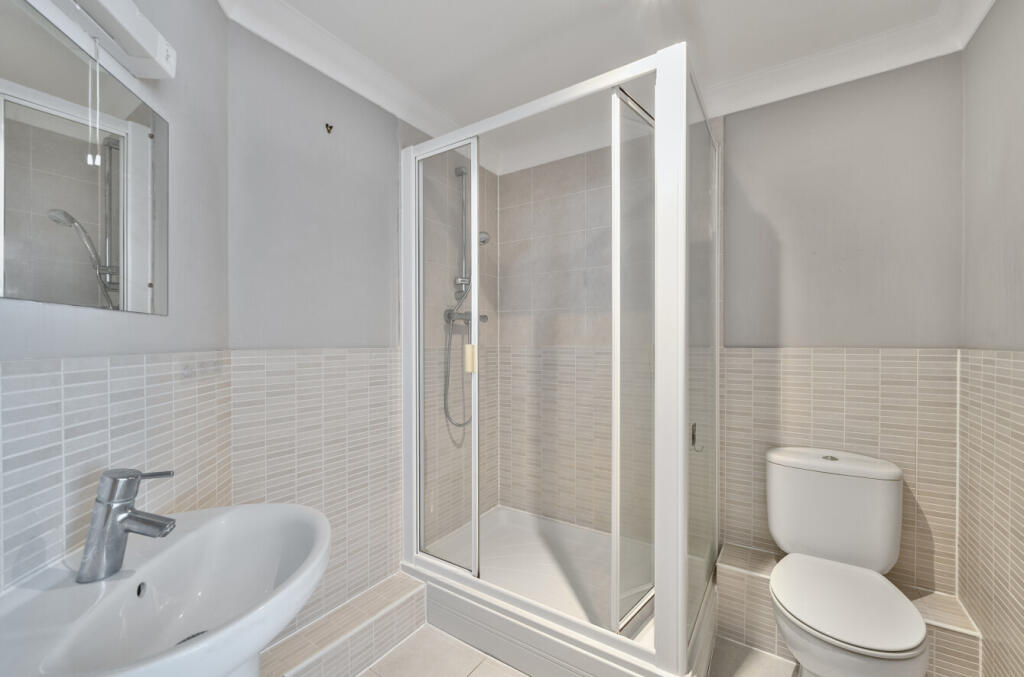 1330835-13-688345...