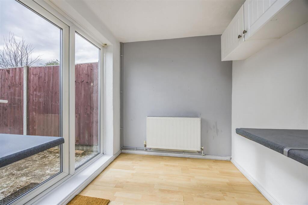 37 Redbridge Grove, Bedhampton-PorticoMarketing-Ne