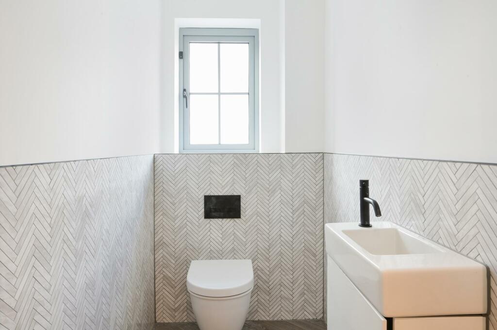 Neutral WC