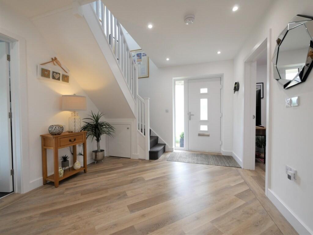 ENTRANCE HALL1