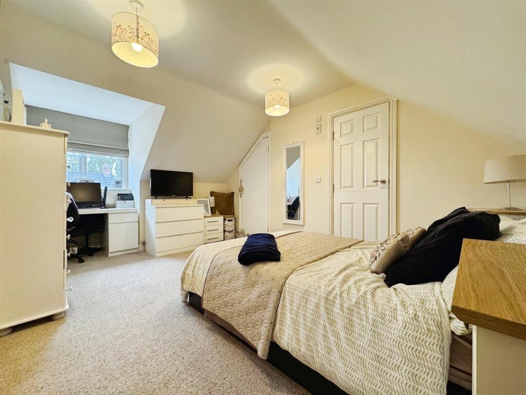 0649beea--4BA2-B78D-7754A6D63C8D-39662-0000193B2F2