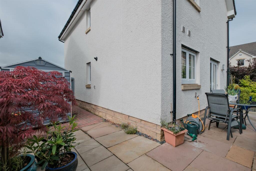 005-3 Burnhead Gardens Carluke ML8 4QL.jpg