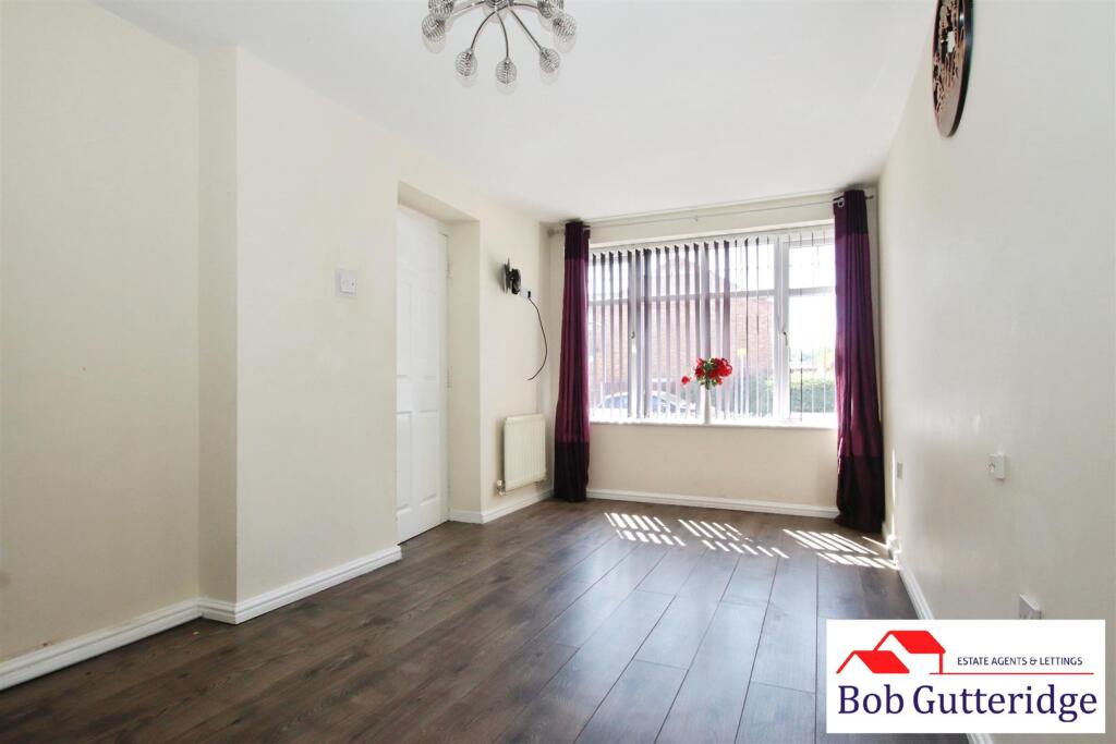 BEDROOM FOUR/HOME OFFICE