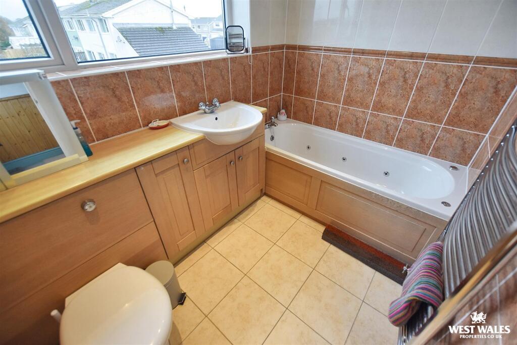 7 - 2025-11-10T130854.475.jpg