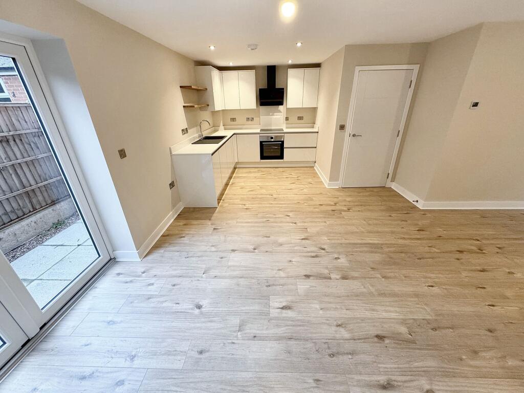 Lounge / Diner / Kit