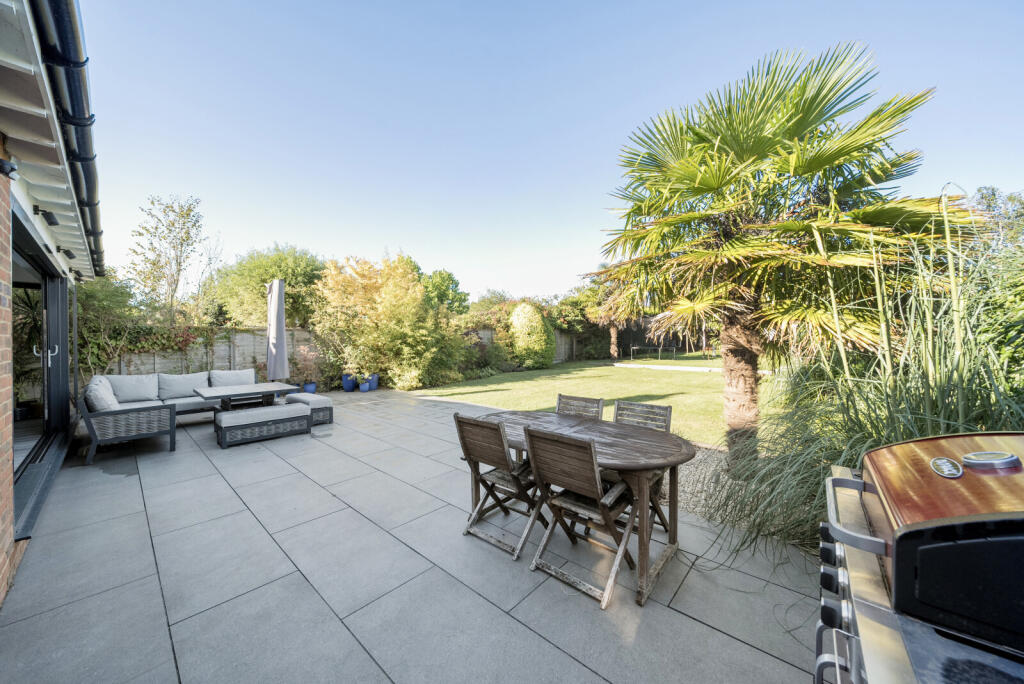 1346410-11-68bae7...