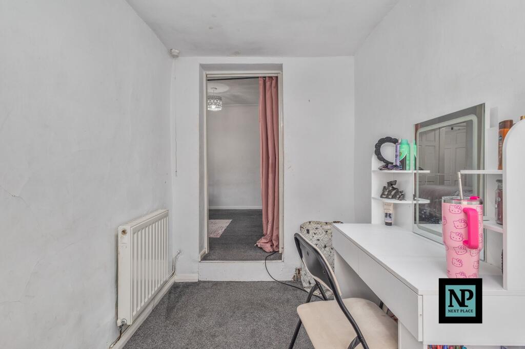 Dressing Room / Bedroom 3